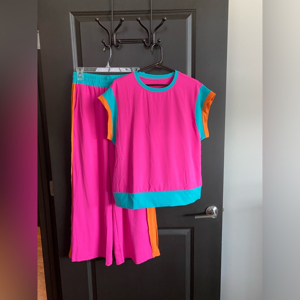 Ladies, two piece set